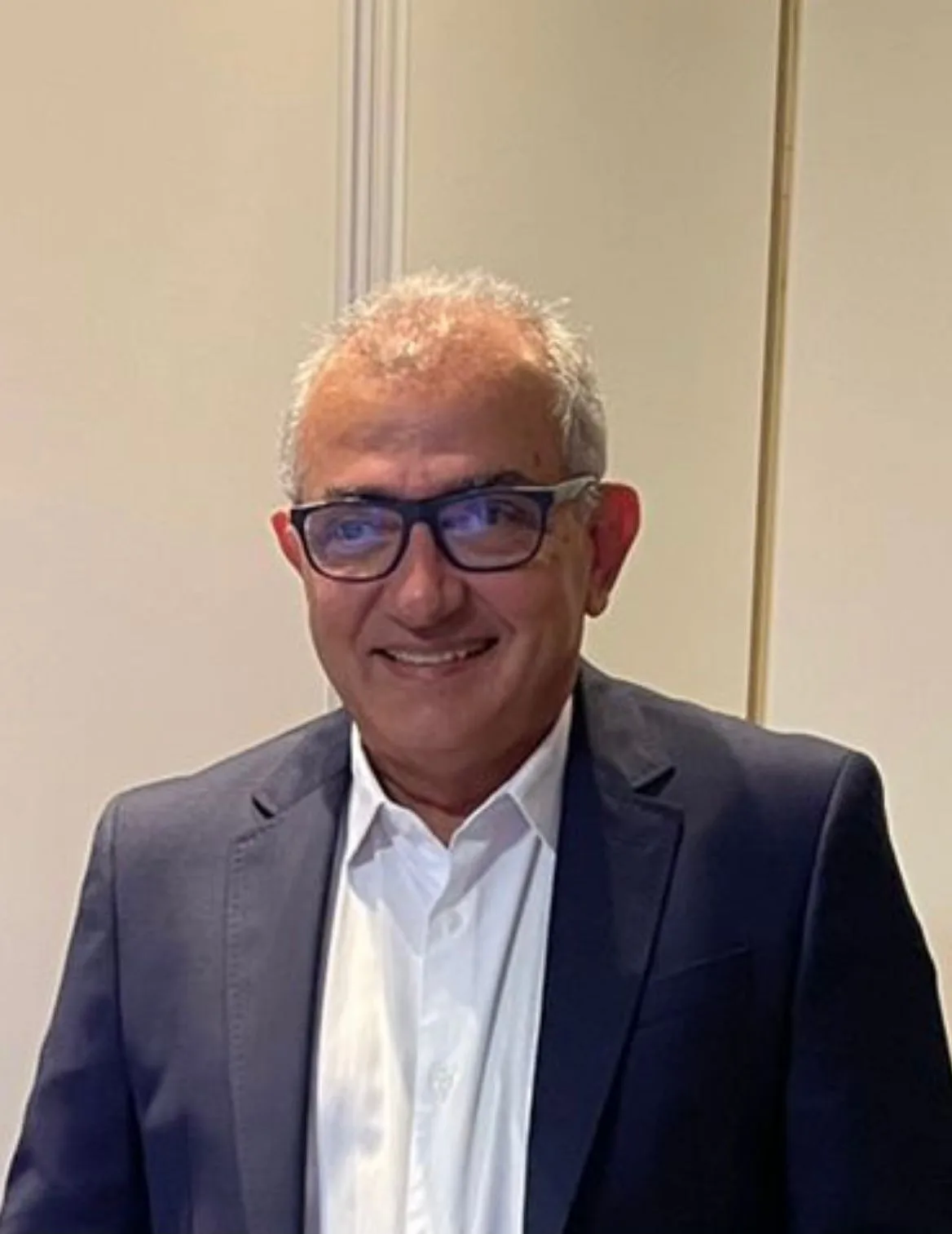 Dr. David Bichara